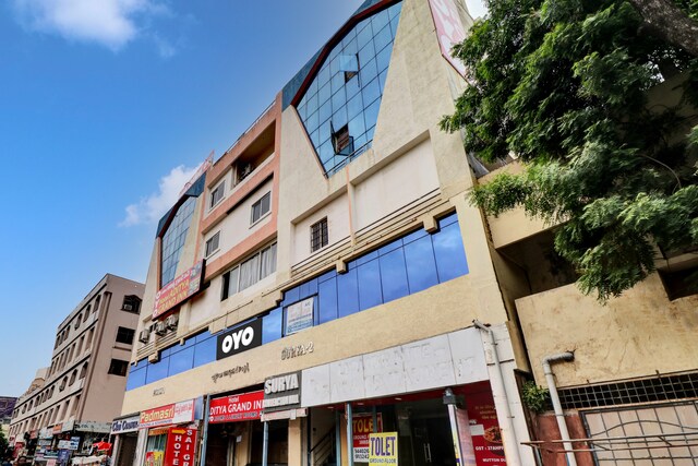 Super Oyo Flagship Hotel Aditya Grand Inn