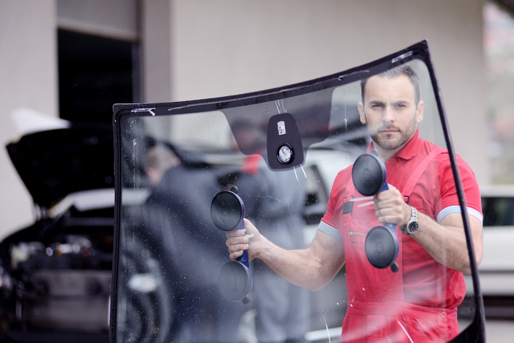Auto glass shop in Santa Clara