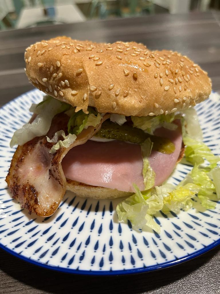 Bar Rocamora — Comida y bebida