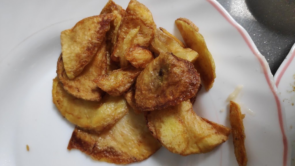 Restaurante Pio Lindo — Comida y bebida
