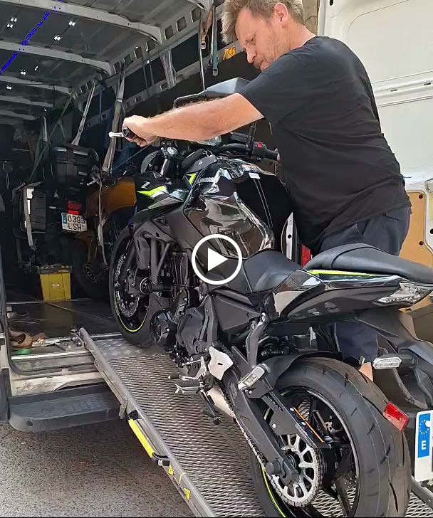 Astara Store - Compra online tu coche o moto y financialo a medida con garantia. Gestionamos tus documentos. — Videos