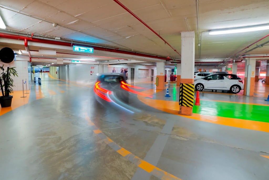 PARKING 24H DEL PASSEIG PORTAL DE LA RAMBLA — Del propietario