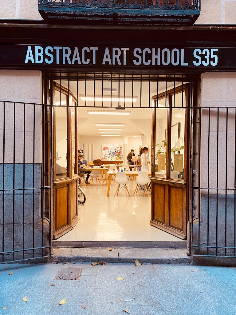 ABSTRACT ART SCHOOL S35 — Del propietario