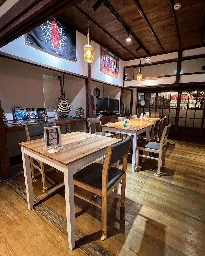 搖滾雞勝利店（披薩｜焗烤｜炸物小點｜飲品）提供內用 的照片