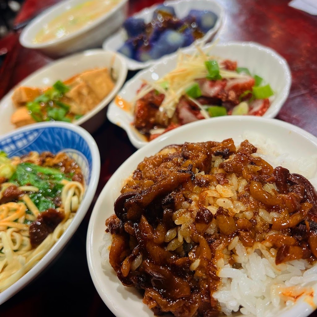 胡家臺灣小吃中山旗艦店/米粉湯/魯肉飯/米苔目/粄條 的照片