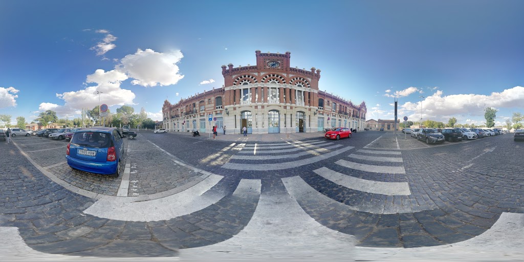 Parking de la Estacion de Ferrocarril de Aranjuez — Street View y 360deg