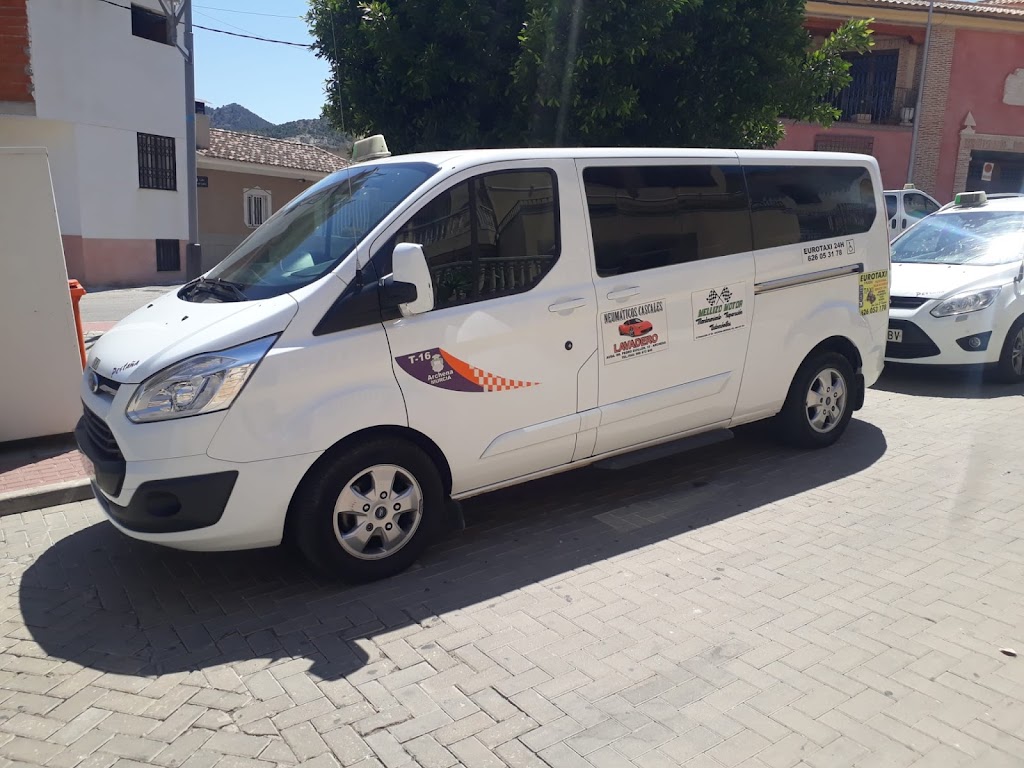  Taxi Jose Luis El Pestana / Plataforma para silla de ruedas  Archena