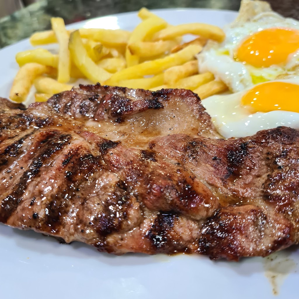 Restaurante-Bar Los Cazadores — Comida y bebida