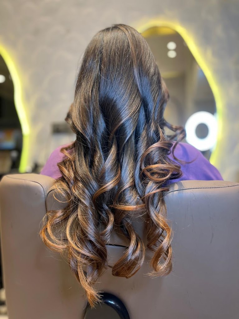 Vl Makeup Lounge And Family Salon X Strawberries And Cigarettes