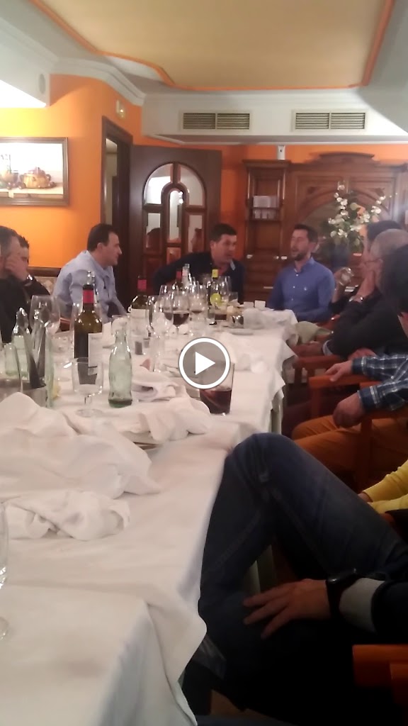 Restaurante Villa de Santillana — Videos