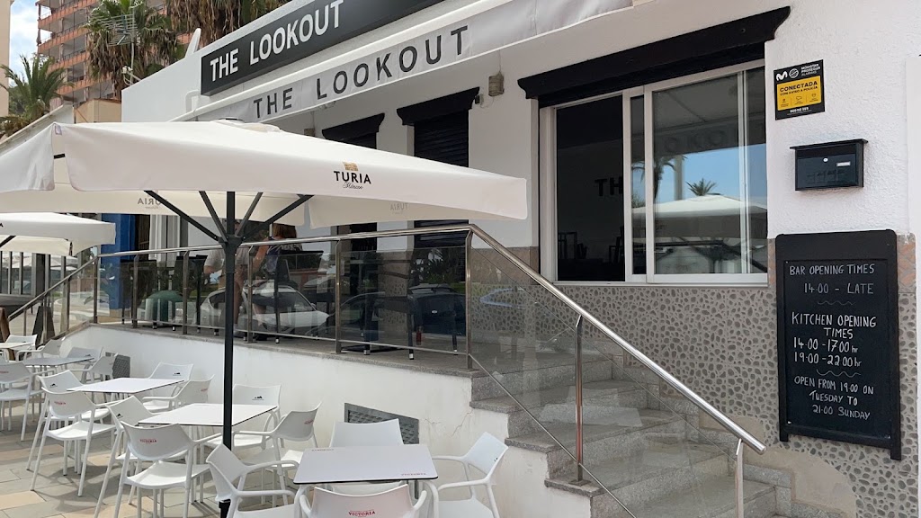 THE LOOKOUT — Del propietario