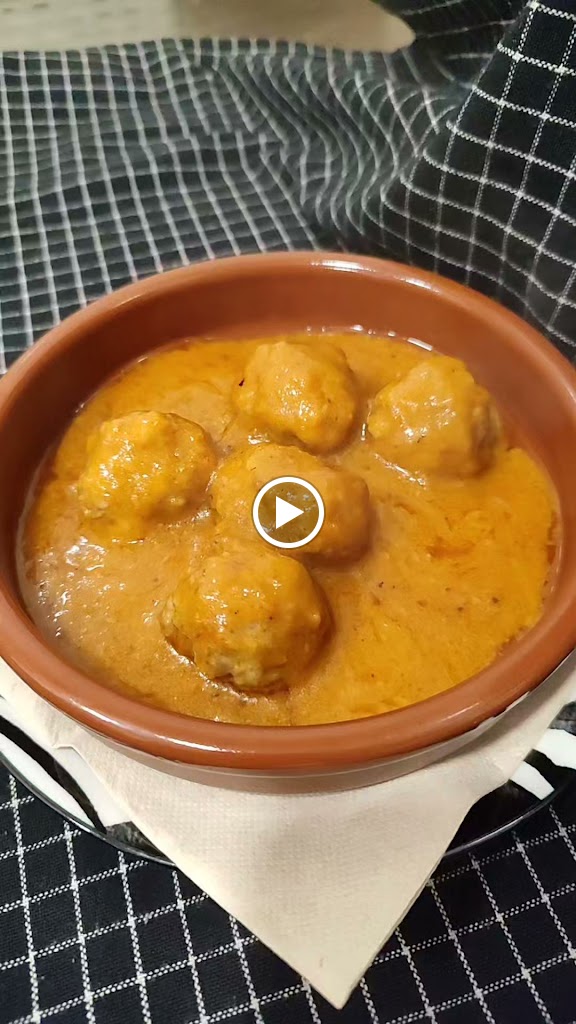 Cal Llop Cafeteria — Videos