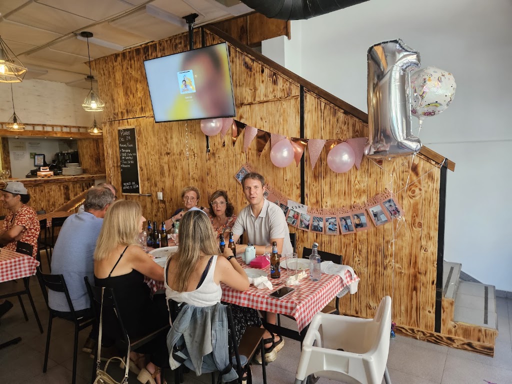 Da Dina Restaurante y pizzeria — Ambiente