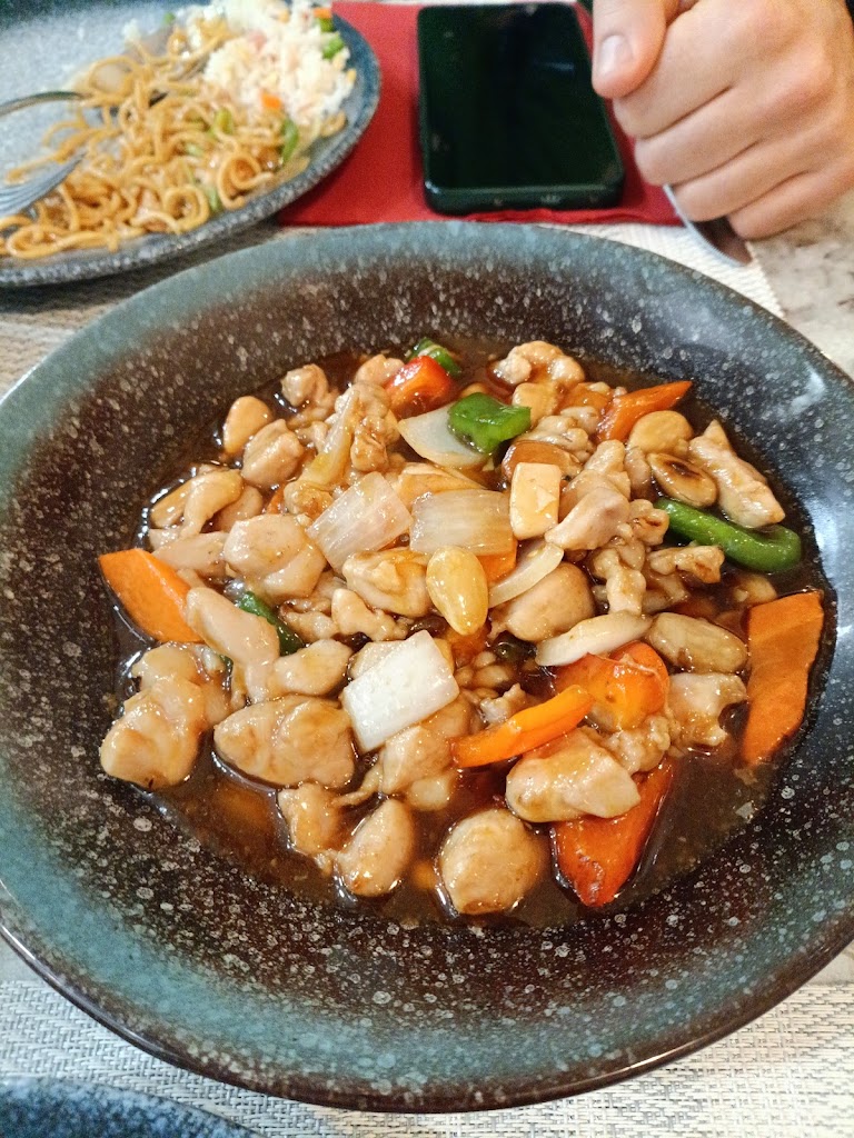 Restaurante asiatico Sheng — Comida y bebida