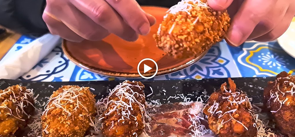 La Fabrica Del Pernil — Videos