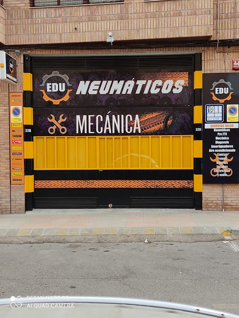 Neumaticos y mecanica Edu — Exterior