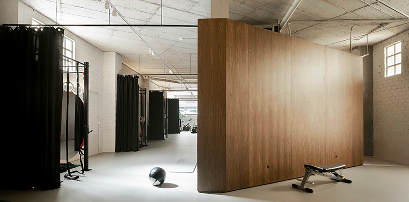 Well Street - Gimnasio en Oleiros