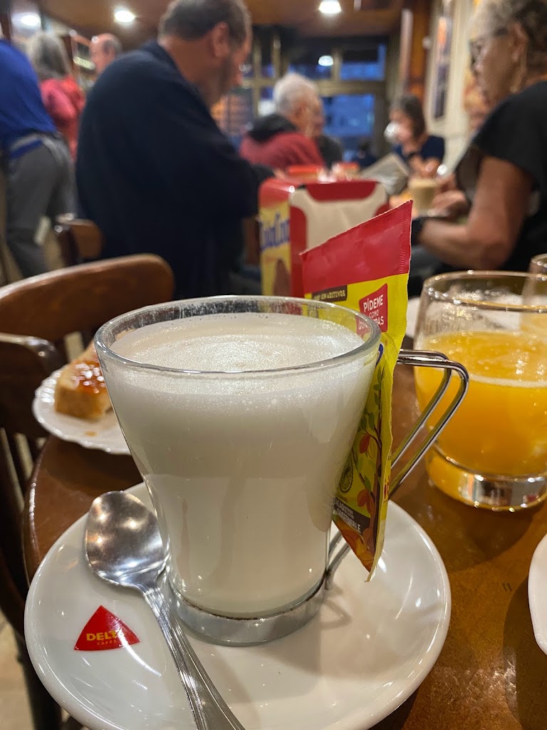 Cafe Bar Na Lua — Comida y bebida