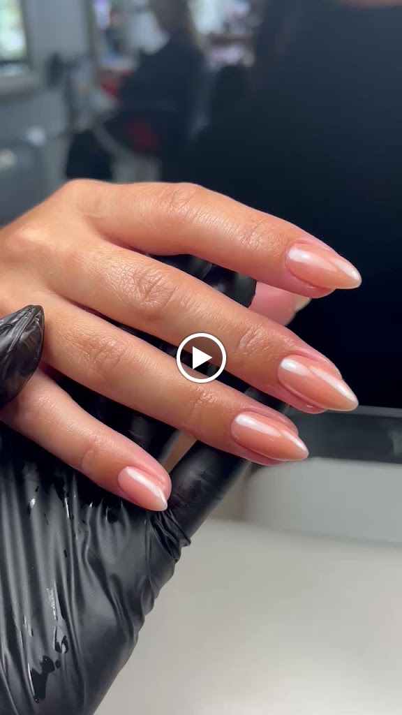 Gemini Salon — Del propietario