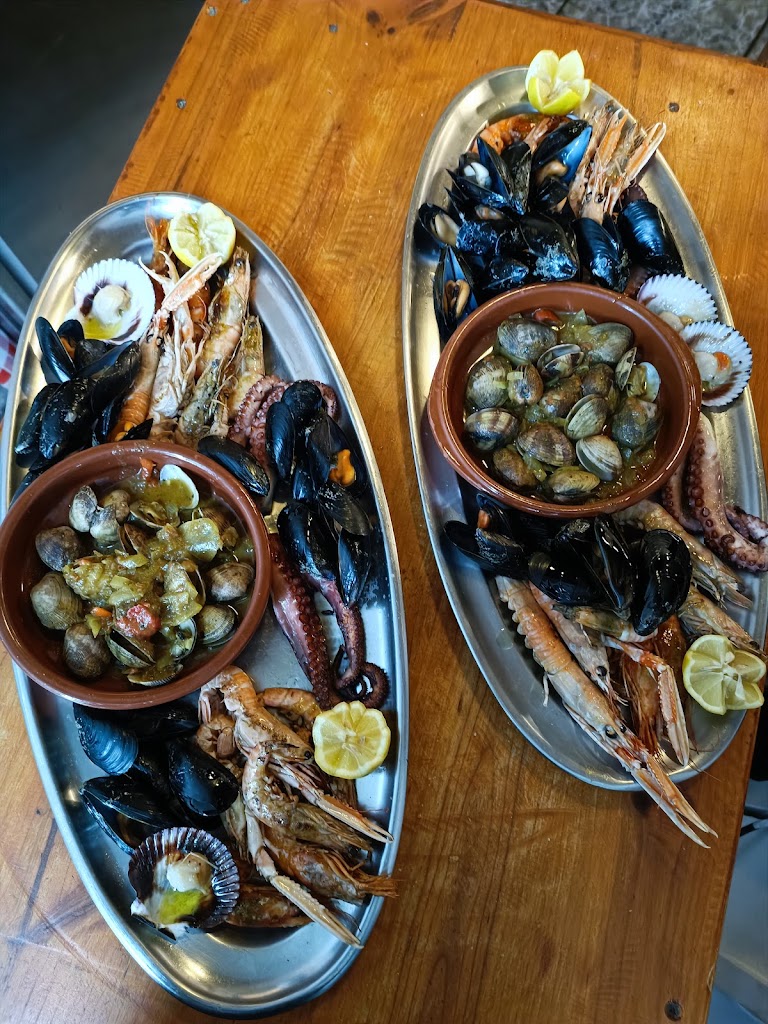 Bar Sevilla Casa Polo — Comida y bebida