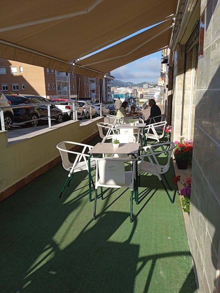 Punta Sol Bar cafe — Ambiente