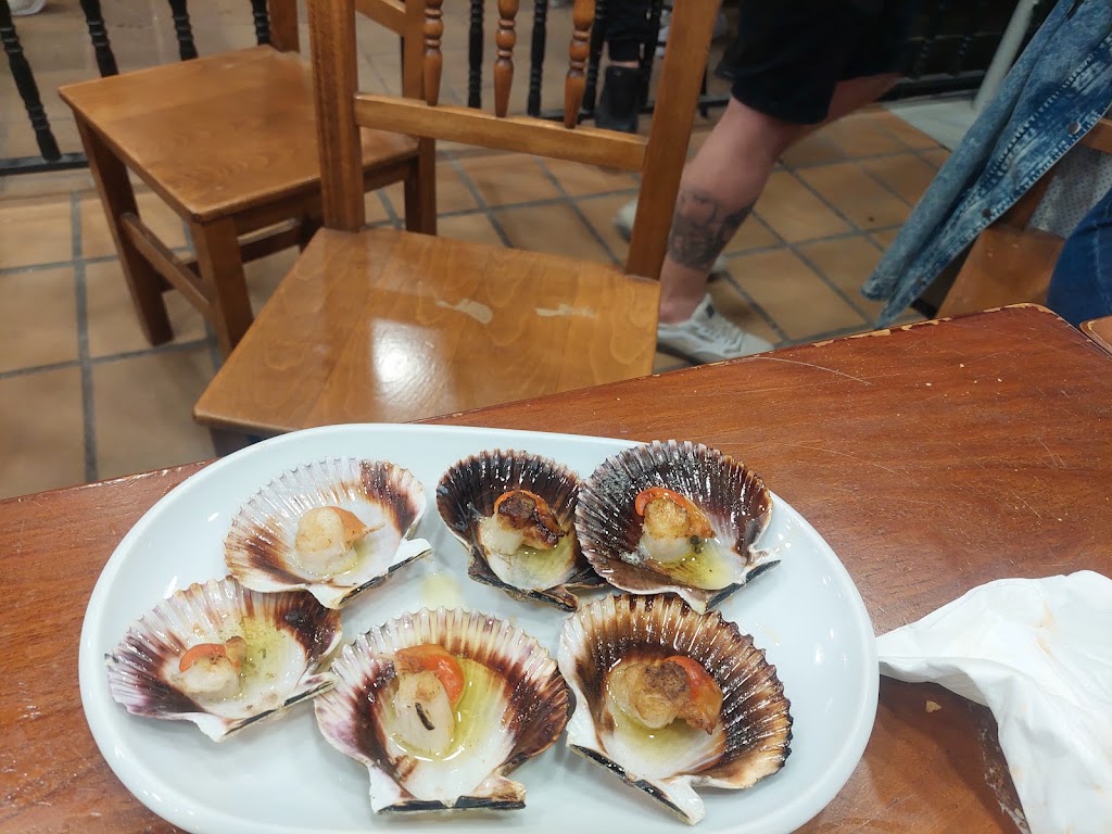 Rab Bar Restaurante — Comida y bebida
