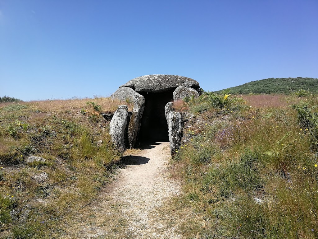 Anta da Aboboreira / Anta de Cha de Parada