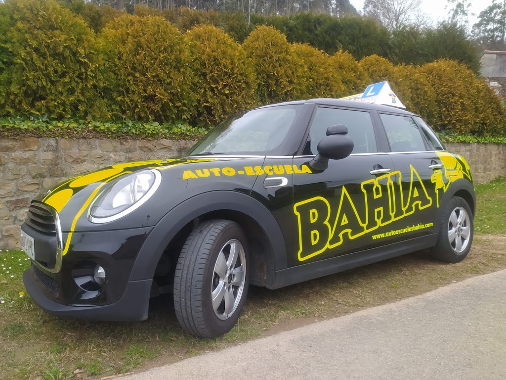 Autoescuela Bahia-Torrelavega-Joaquin Cayon — Automovil