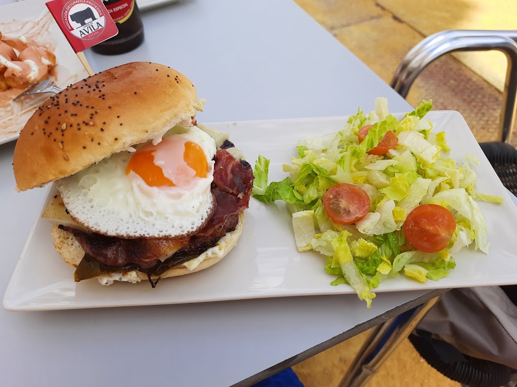 Bar La Vega — Comida y bebida