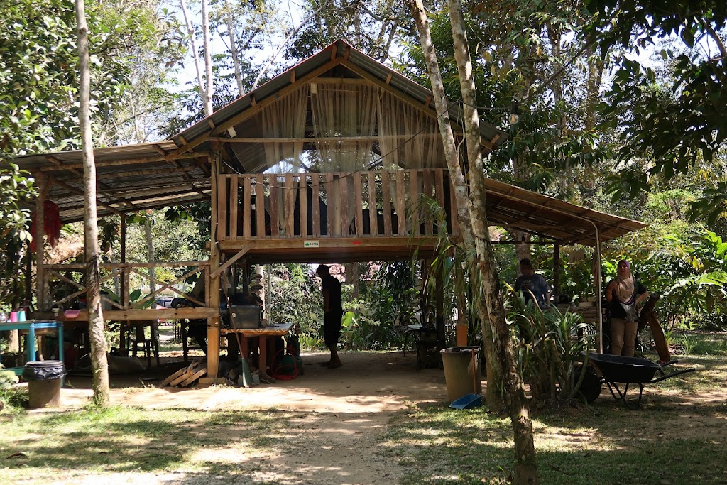 Santai Dusun Campsite