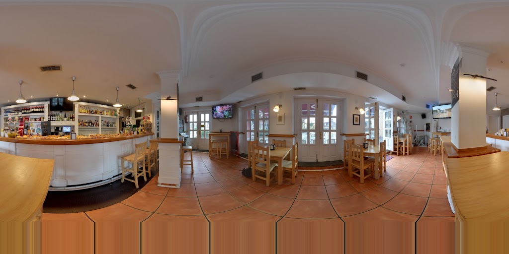 Cafe Rovira — Ambiente