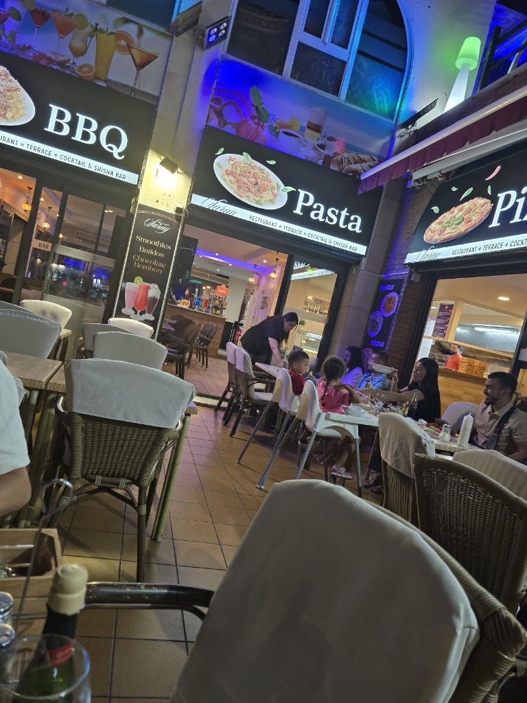 Restaurant Saray — Ambiente