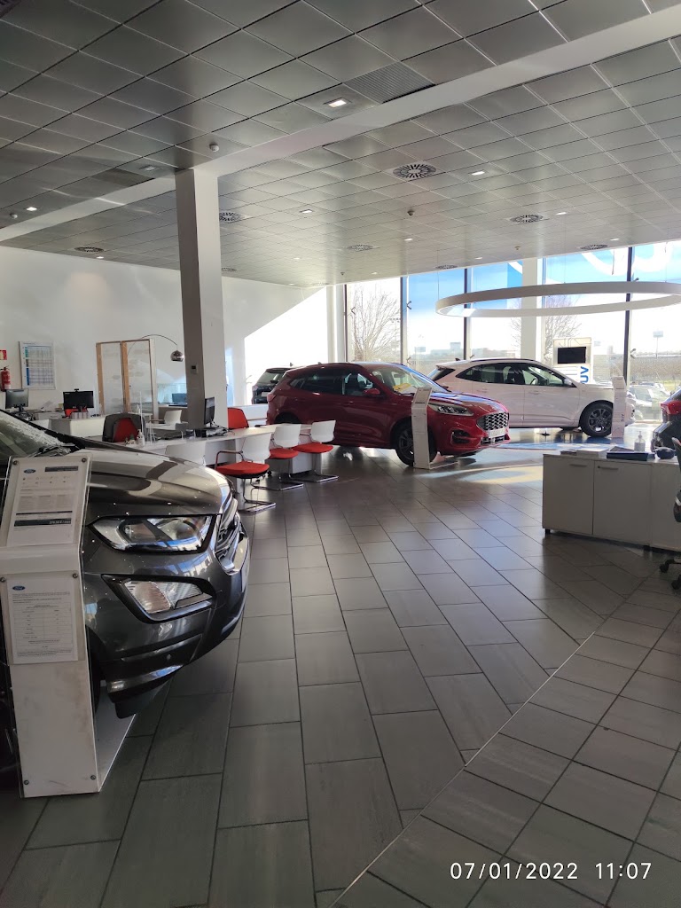 Concesionario Oficial Ford | Store Palma — Interior