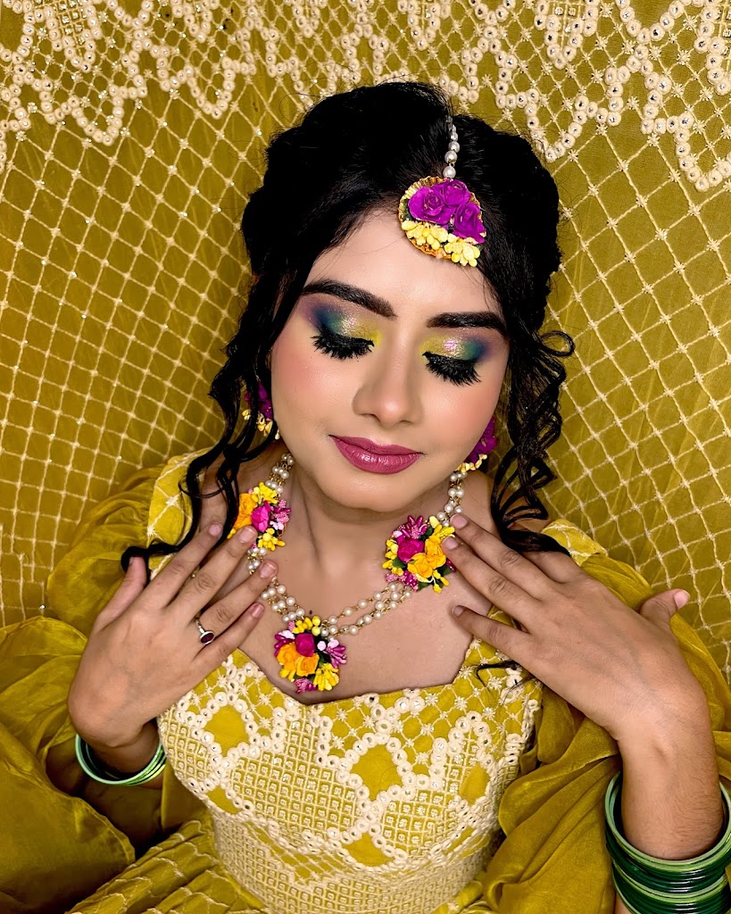 Venu S Trendy Makeup And Academy