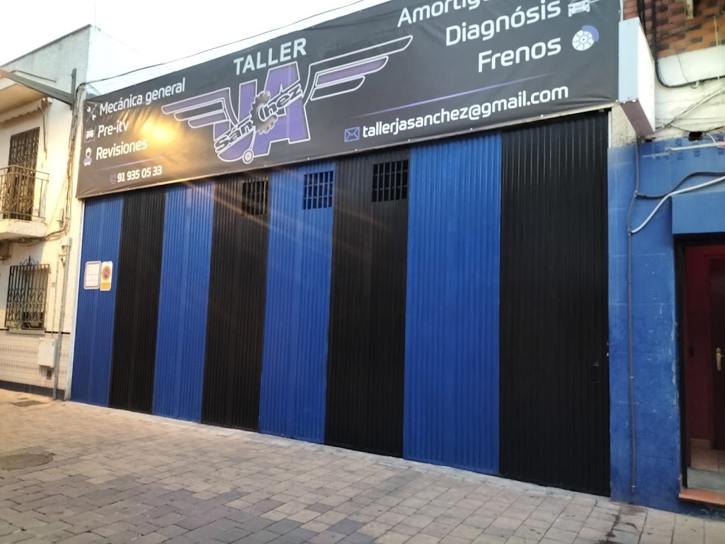 Taller San Chez — Exterior