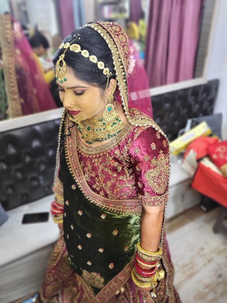 Rubeena Lily Beauty Parlour Hardoi