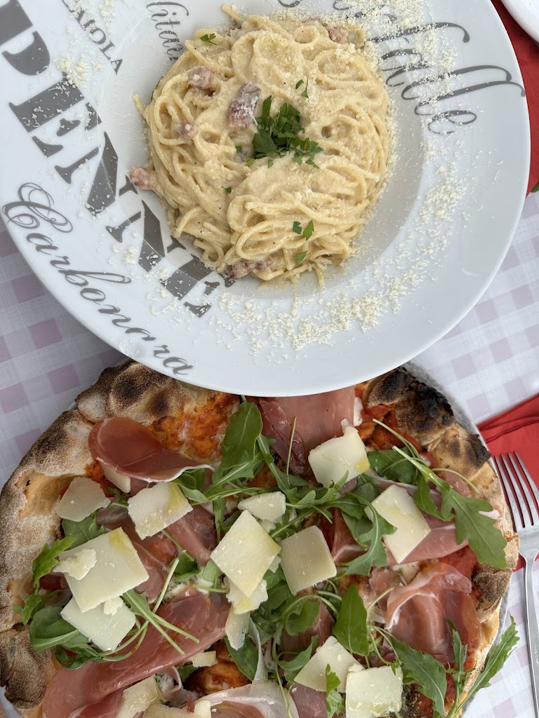 Bar Restaurante Paseo — Comida y bebida