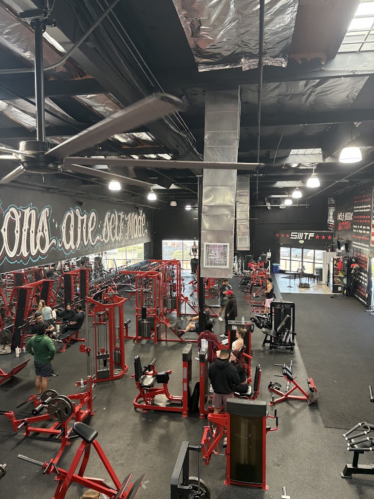  Bri Gomez | Fitness Trainer + Nutrition Coach