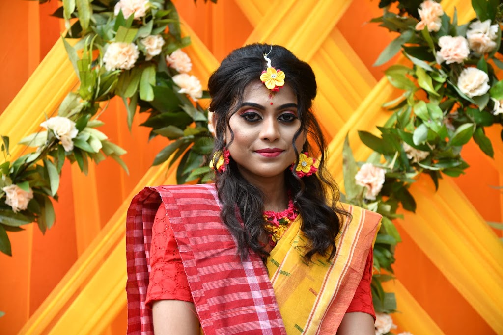 Makeup Artist Gargi Debnath Gargi S Makeover Makeup Studio Academy In Bhakuri
