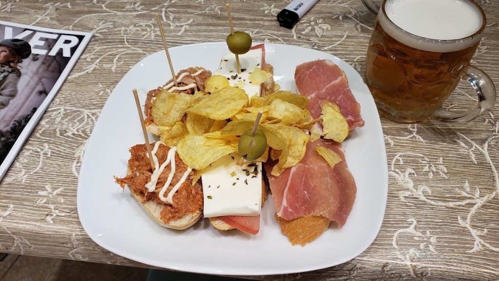 Kebab, Pollo Asado y Pizza Prado 16 — Comida y bebida