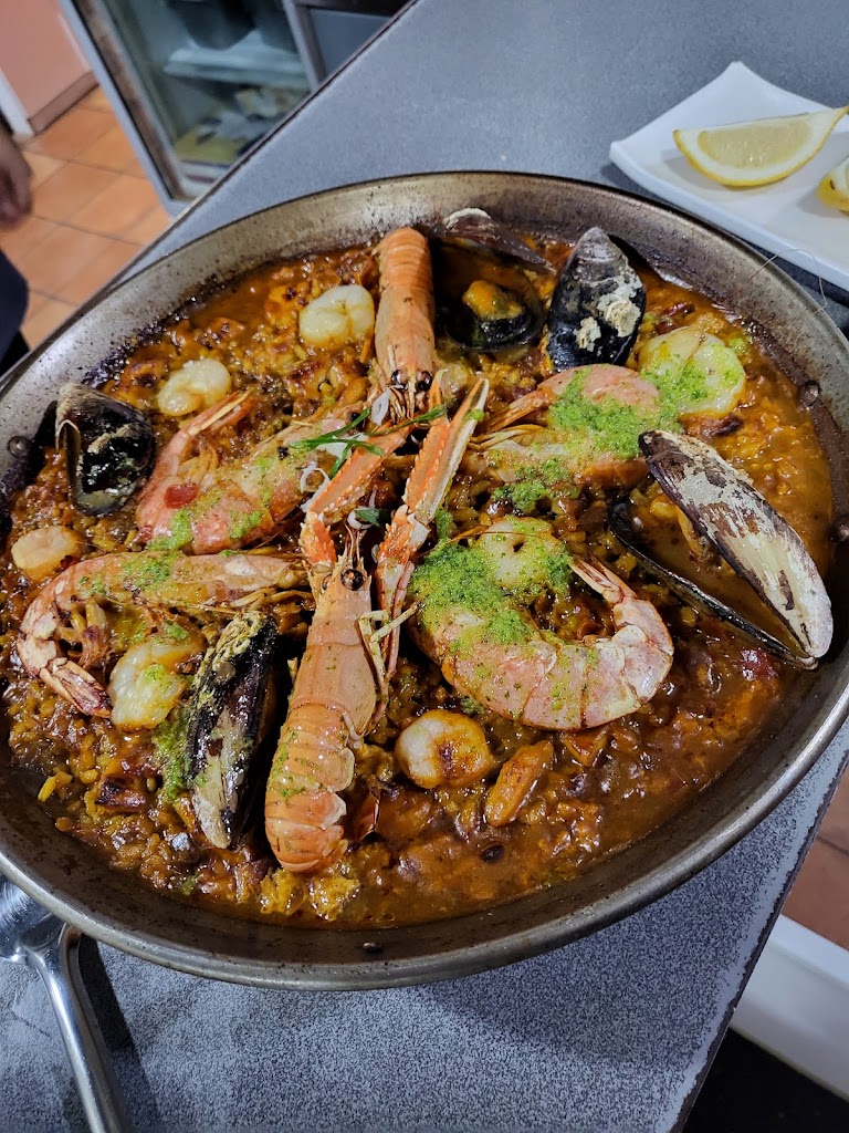 Eneria — Comida y bebida
