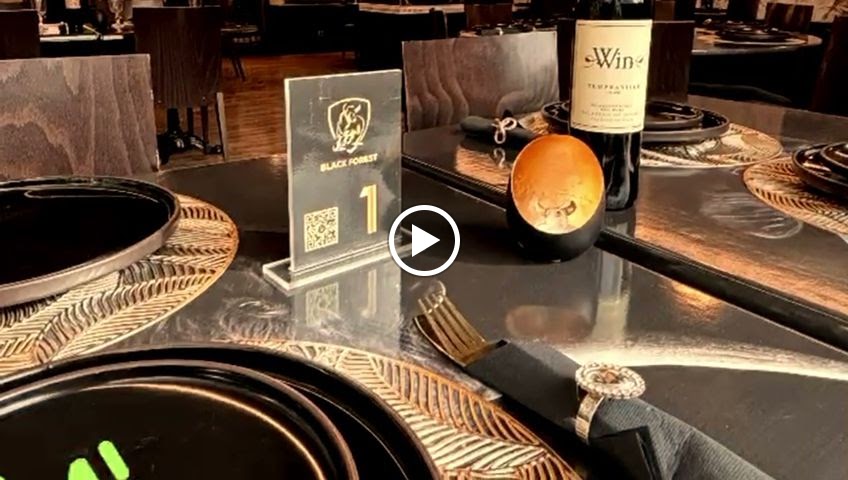 Restaurante Black Forest — Videos