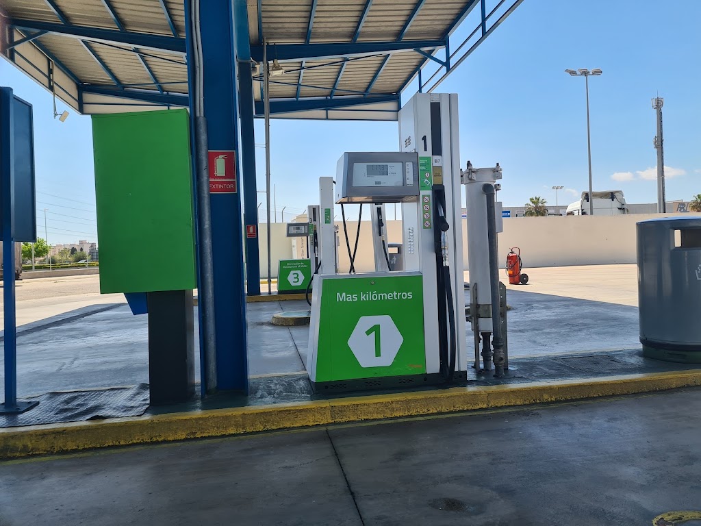 Gasolinera Smail Oil S.L. — Surtidor de combustible
