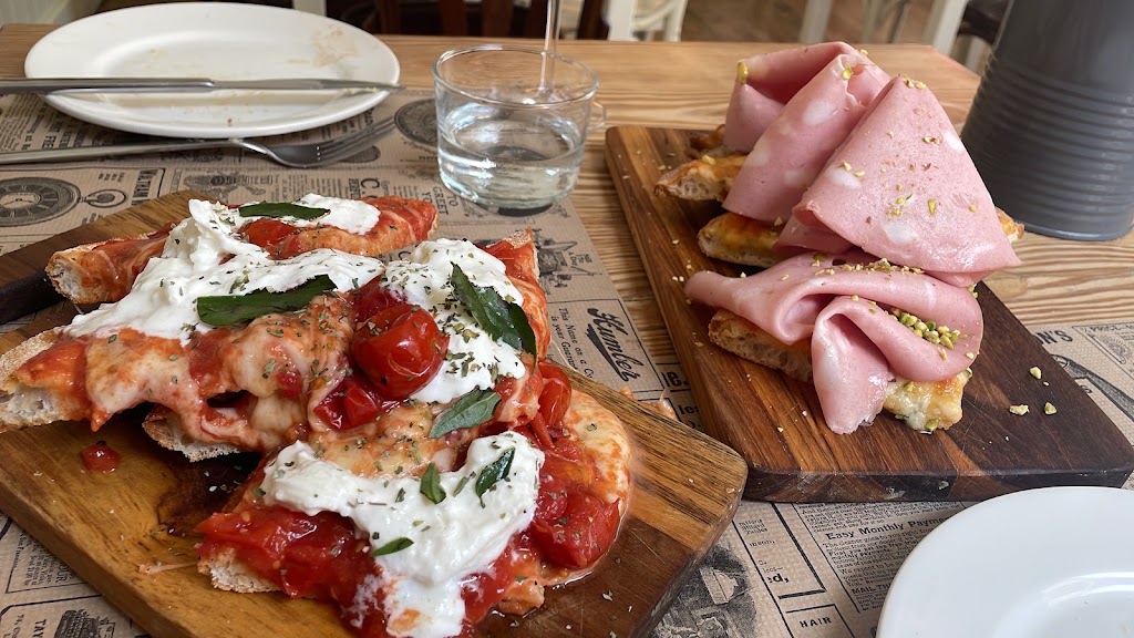 Margot Locanda — Focaccia