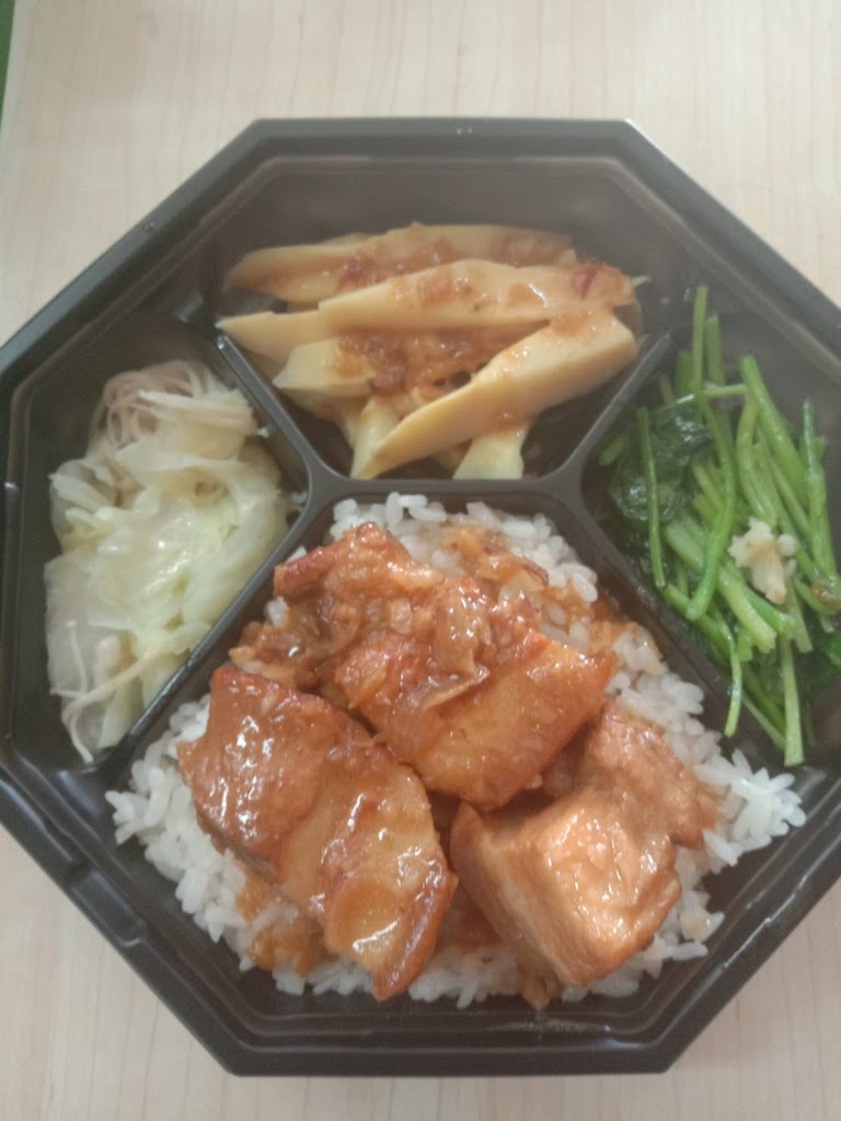 阿信伯爌肉飯 的照片