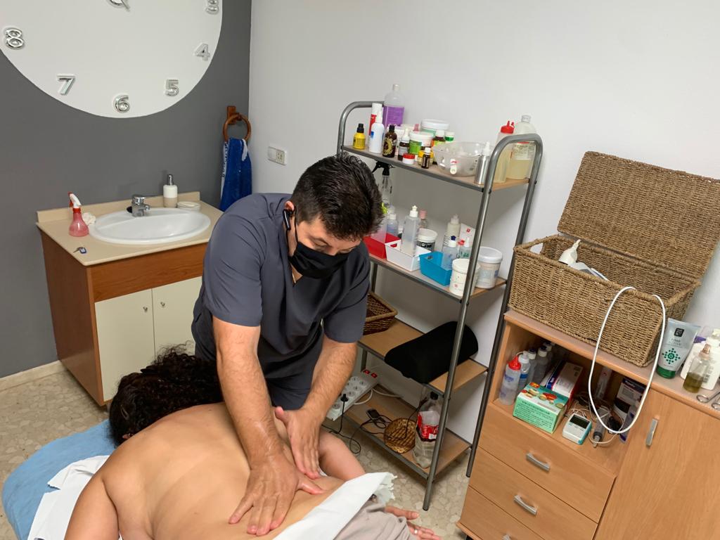 Gabinete Terapeutico Muscular ,Osteopatia y Masajes(Benavent)