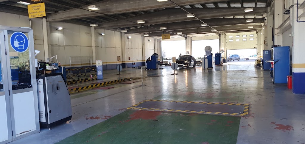 ITV Igualada Applus — Interior