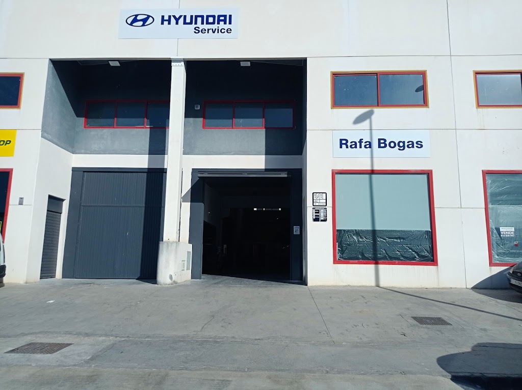 Taller Hyundai (Rafael Luque Bogas) Puente Genil