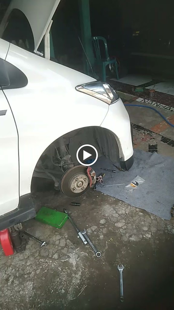 Bengkel mobil (Wawo auto car servis)