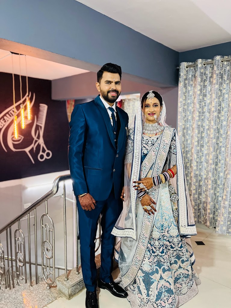 Young Smart Unisex Salon Banswara